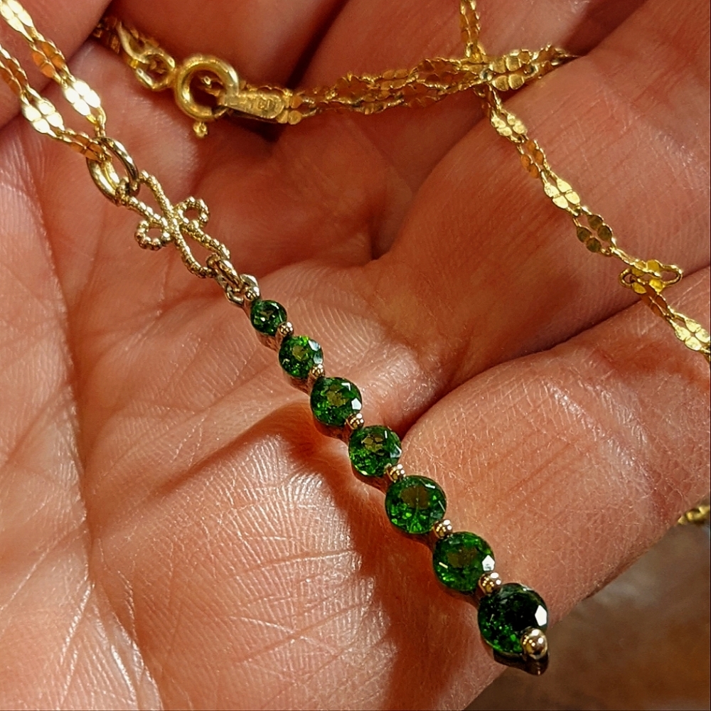 Emerald Diopside Natural Gemstone  Necklace